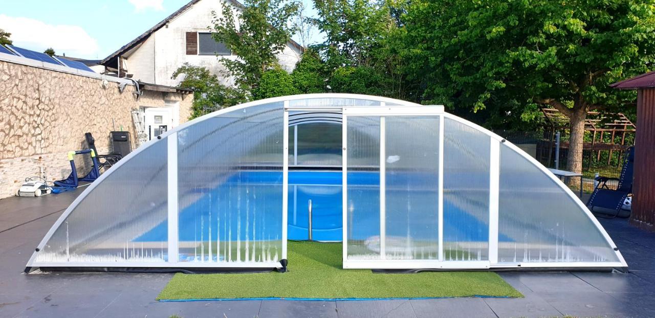 Fafa Home With Pool Essen Exterior photo