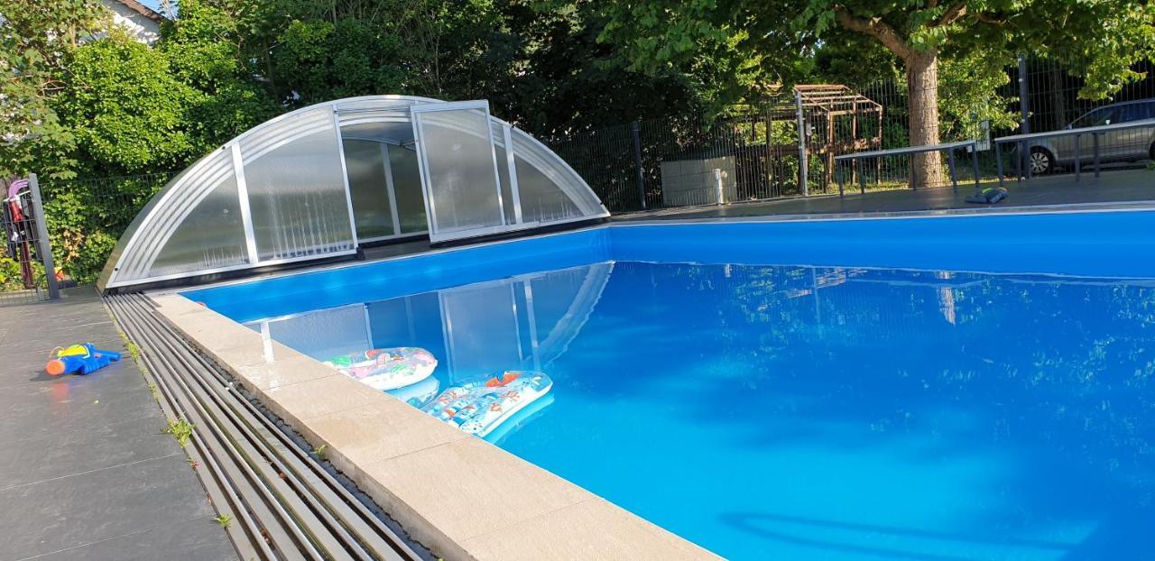 Fafa Home With Pool Essen Exterior photo