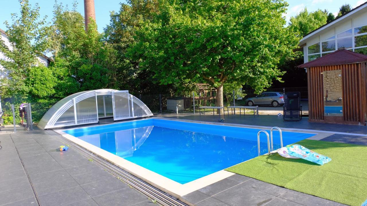 Fafa Home With Pool Essen Exterior photo